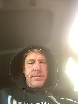 Snapshot of Dgamestrong chatting on January 2026 08:01:02 PM Dgamestrong online show from January 2026 08:01:02 PM