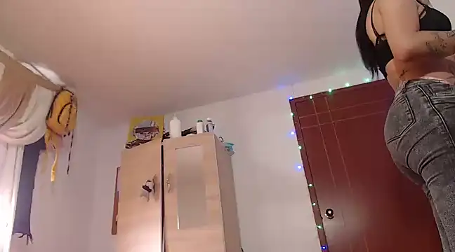 MARIANAWEED online show from February 2025 04:21:02 PM