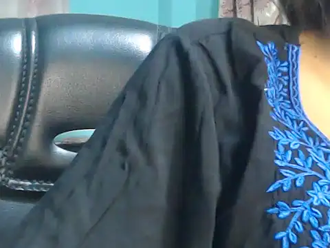 Snapshot of NancyRuvi chatting on January 2025 04:18:02 PM NancyRuvi online show from January 2025 04:18:02 PM