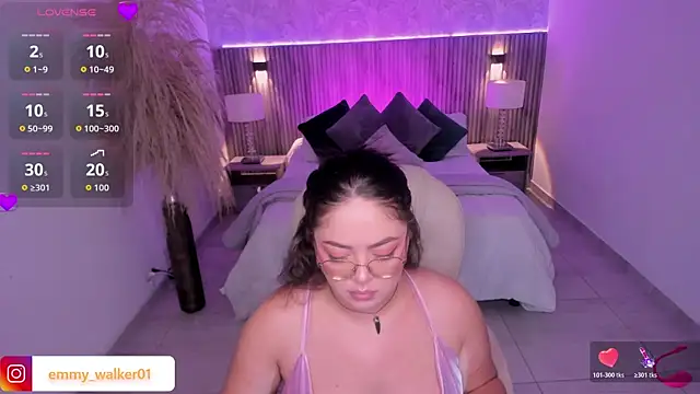 emmy walker online show from October 2025 11:14:02 AM