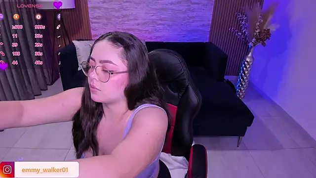 emmy walker online show from December 2025 11:04:02 AM