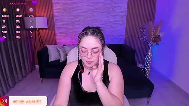 emmy walker online show from December 2025 11:04:01 AM