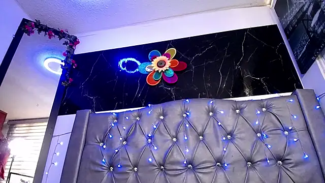 LAILAGUMMY online show from February 2025 06:24:01 PM