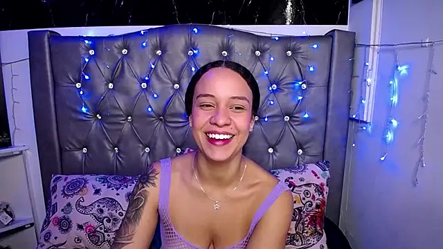 LAILAGUMMY online show from February 2025 03:29:01 PM