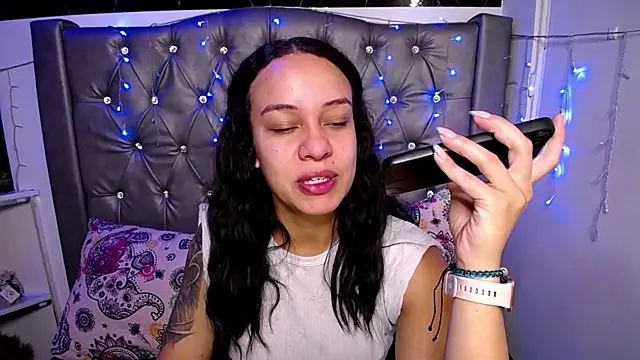 LAILAGUMMY online show from February 2025 11:44:02 AM