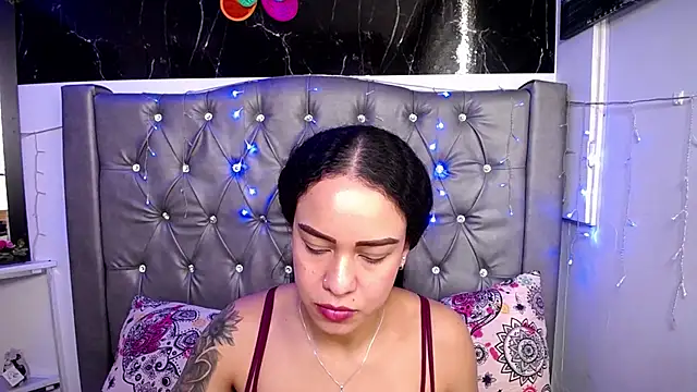 LAILAGUMMY online show from February 2025 05:38:02 PM