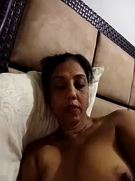 Mahi4luv online show from October 2025 10:54:02 PM