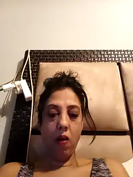 Snapshot of Mahi4luv chatting on April 2026 10:03:02 PM Mahi4luv online show from April 2026 10:03:02 PM