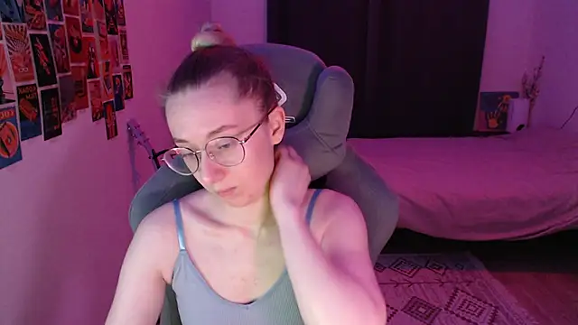 Snapshot of AnabelFrel chatting on March 2026 12:39:01 AM AnabelFrel online show from March 2026 12:39:01 AM