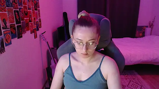 Snapshot of AnabelFrel chatting on March 2026 12:06:01 AM AnabelFrel online show from March 2026 12:06:01 AM