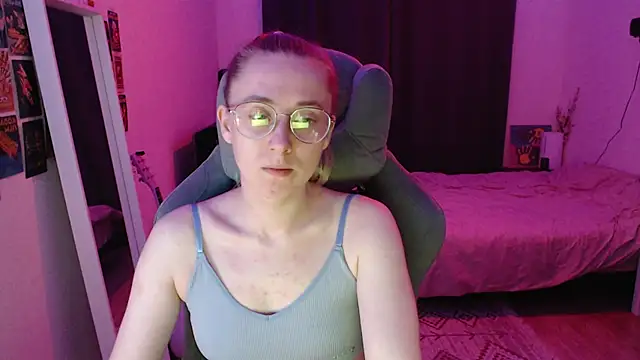 Snapshot of AnabelFrel chatting on April 2026 12:22:02 AM AnabelFrel online show from April 2026 12:22:02 AM