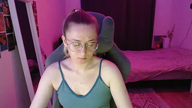 Snapshot of AnabelFrel chatting on April 2026 12:22:01 AM AnabelFrel online show from April 2026 12:22:01 AM