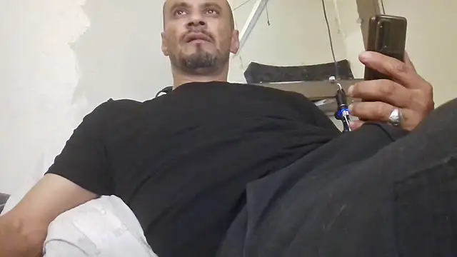 leonar0101 online show from November 2025 04:45:02 AM