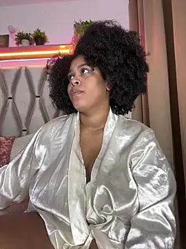 Snapshot of africa_xxx chatting on February 2025 12:14:01 AM africa xxx online show from February 2025 12:14:01 AM