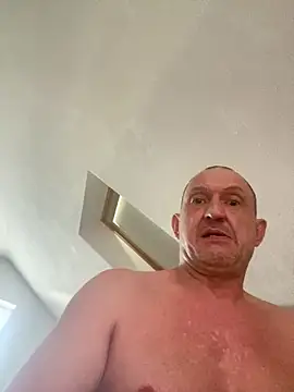 Snapshot of Vlad200472 chatting on February 2025 01:55:02 PM Vlad200472 online show from February 2025 01:55:02 PM