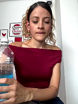 alana15 online show from October 2025 08:20:01 PM