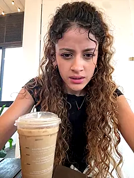 alana15 online show from November 2025 09:28:01 PM