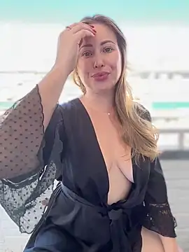 AlisaWhite online show from October 2025 01:19:01 PM