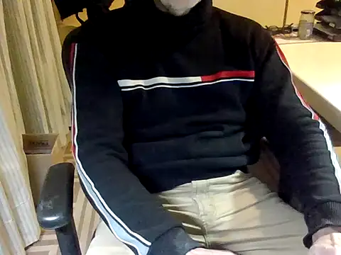 Snapshot of mariohurt101 chatting on July 2026 09:17:02 PM mariohurt101 online show from July 2026 09:17:02 PM