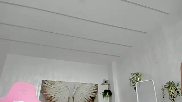 Snapshot of TiffanyHouston_ chatting on April 2026 06:35:02 AM TiffanyHouston online show from April 2026 06:35:02 AM