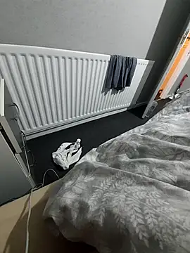 elenaUK online show from December 2025 08:58:01 PM