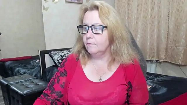 Snapshot of Frau_Marta chatting on November 2025 11:57:02 AM Frau Marta online show from November 2025 11:57:02 AM