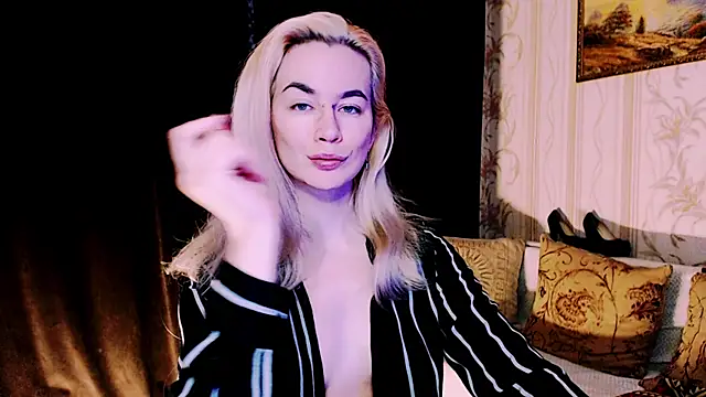 Snapshot of xxxcharismaaa chatting on December 2025 08:36:02 PM xxxcharismaaa online show from December 2025 08:36:02 PM