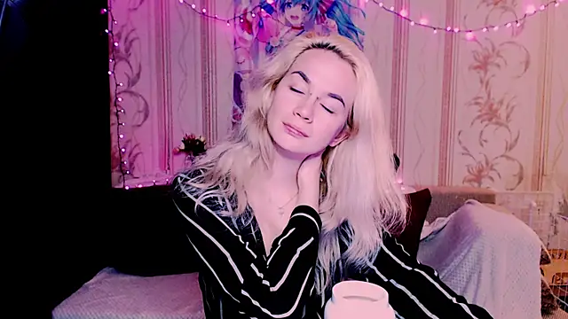 xxxcharismaaa online show from May 2026 08:18:02 PM