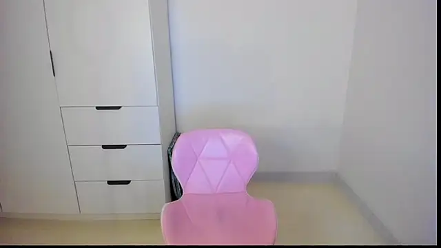 MiaStripDance online show from November 2025 05:15:01 PM