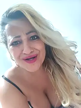 vivifernades online show from November 2025 11:17:01 PM