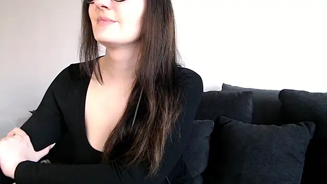 Snapshot of Alina_Lamour chatting on July 2026 07:07:01 PM Alina Lamour online show from July 2026 07:07:01 PM