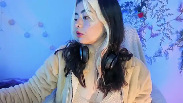 Snapshot of Sammysammy_ chatting on February 2025 11:11:01 PM Sammysammy  online show from February 2025 11:11:01 PM