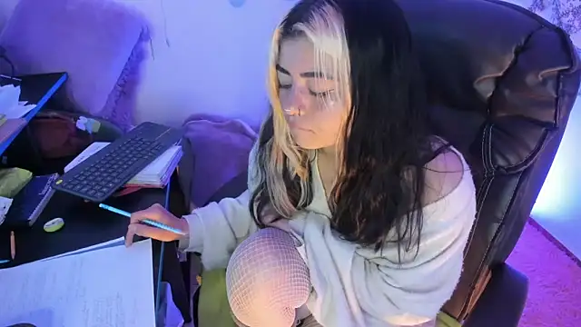 Snapshot of Sammysammy_ chatting on February 2025 06:40:02 AM Sammysammy  online show from February 2025 06:40:02 AM