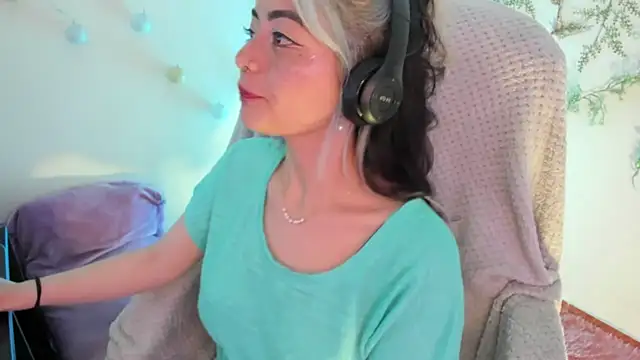 Snapshot of Sammysammy_ chatting on March 2025 12:01:02 AM Sammysammy  online show from March 2025 12:01:02 AM