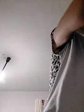 JoLeNe27 online show from October 2025 05:54:02 PM