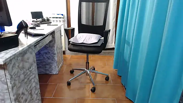 Miss-Mikaele online show from February 2025 09:30:01 PM