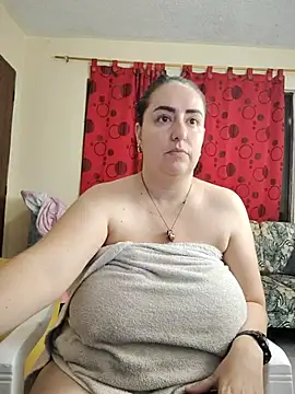 Snapshot of rosahills chatting on April 2026 06:14:02 AM rosahills online show from April 2026 06:14:02 AM