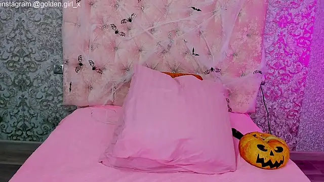 Akilla Queen online show from November 2025 02:00:01 AM