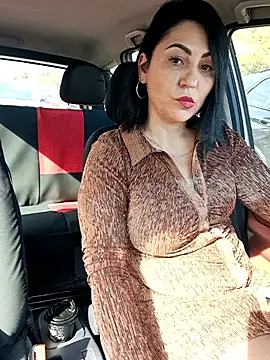 Snapshot of charrlote_love chatting on April 2026 01:23:02 PM charrlote love online show from April 2026 01:23:02 PM