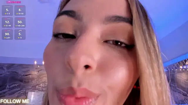 Snapshot of MelissaMoore_ chatting on March 2025 05:38:02 AM MelissaMoore online show from March 2025 05:38:02 AM