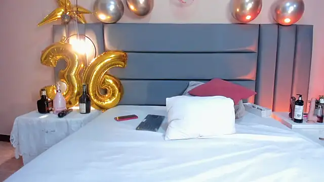 Snapshot of AGATHAA_WHITE chatting on February 2025 03:04:02 PM AGATHAA WHITE online show from February 2025 03:04:02 PM