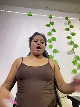 Snapshot of shayna_all chatting on April 2026 09:01:01 PM shayna all online show from April 2026 09:01:01 PM