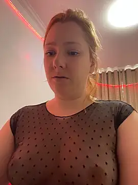 Patriciamoura69 online show from April 2026 06:02:01 PM