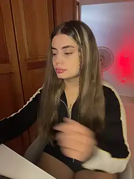 Snapshot of Miss_valeriaa chatting on March 2026 03:28:02 PM Miss valeriaa online show from March 2026 03:28:02 PM