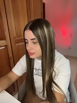Snapshot of Miss_valeriaa chatting on April 2026 04:19:01 PM Miss valeriaa online show from April 2026 04:19:01 PM