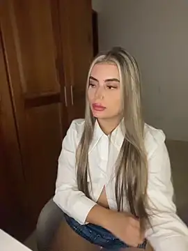Snapshot of Miss_valeriaa chatting on May 2026 11:45:02 PM Miss valeriaa online show from May 2026 11:45:02 PM
