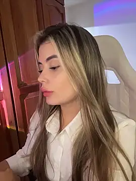 Miss valeriaa online show from June 2026 08:26:01 PM