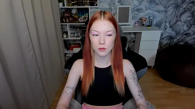 litl Mia online show from October 2025 03:23:02 PM