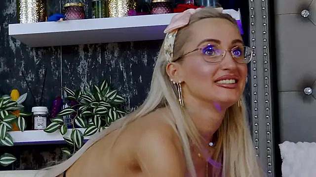 IsabelleEthan online show from March 2025 07:03:02 AM