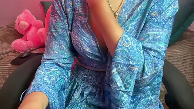 Snapshot of Queen_Angelena chatting on May 2026 12:59:01 AM Queen Angelena online show from May 2026 12:59:01 AM